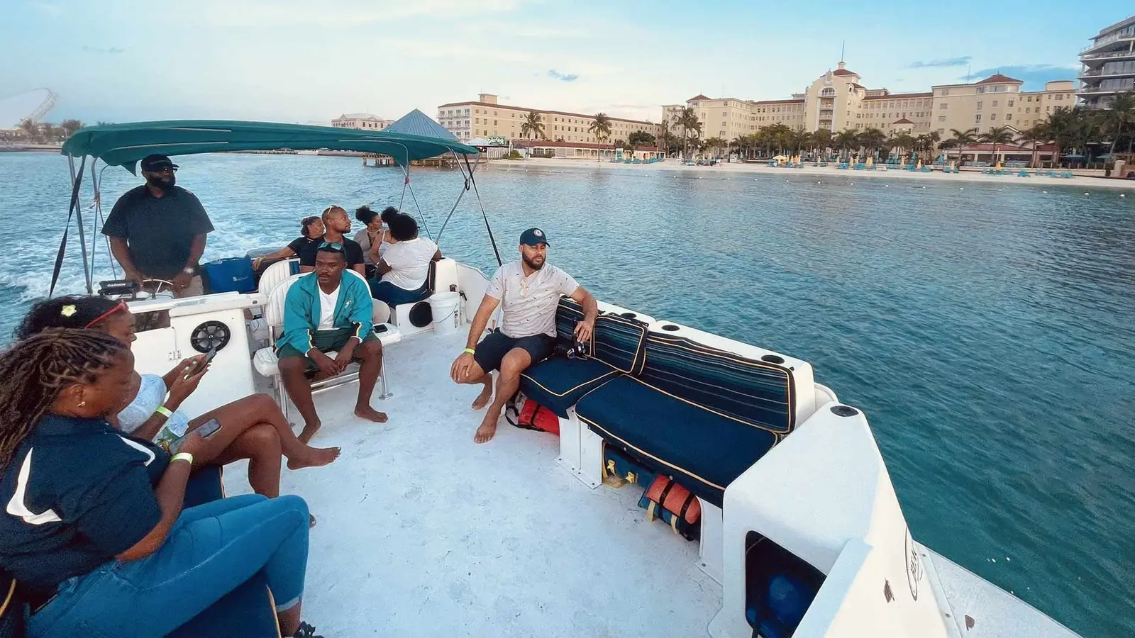 Cocktail cruise with Nassau sightseeing and snorkeling