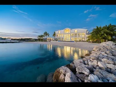 Cocktail cruise with Nassau sightseeing and snorkeling