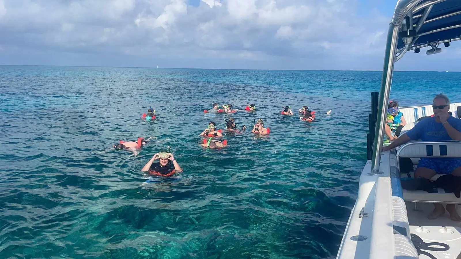 Cocktail cruise with Nassau sightseeing and snorkeling