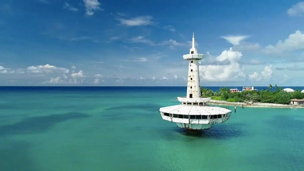 Cocktail cruise with Nassau sightseeing and snorkeling