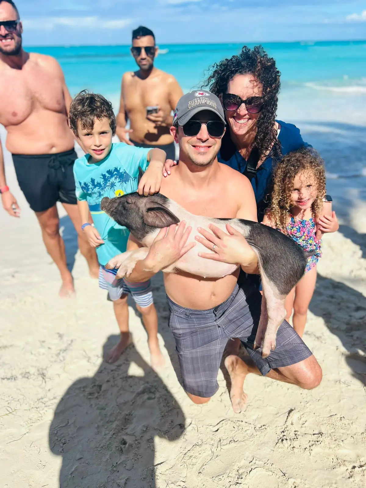 Perfect Day swimming pigs, snorkel and beach lunch tour