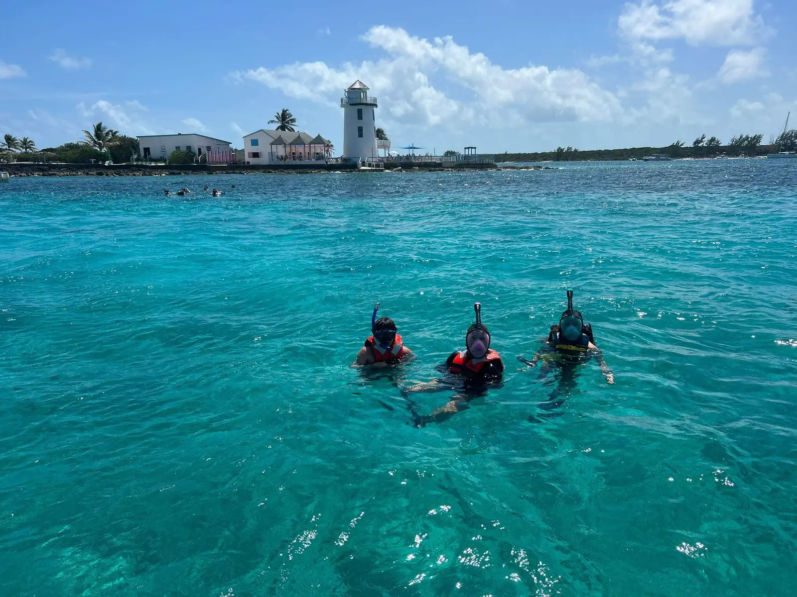 Private all inclusive boat tour in Nassau