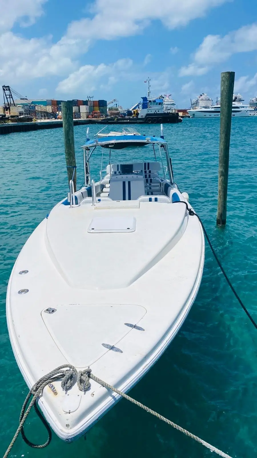 Private all inclusive boat tour in Nassau