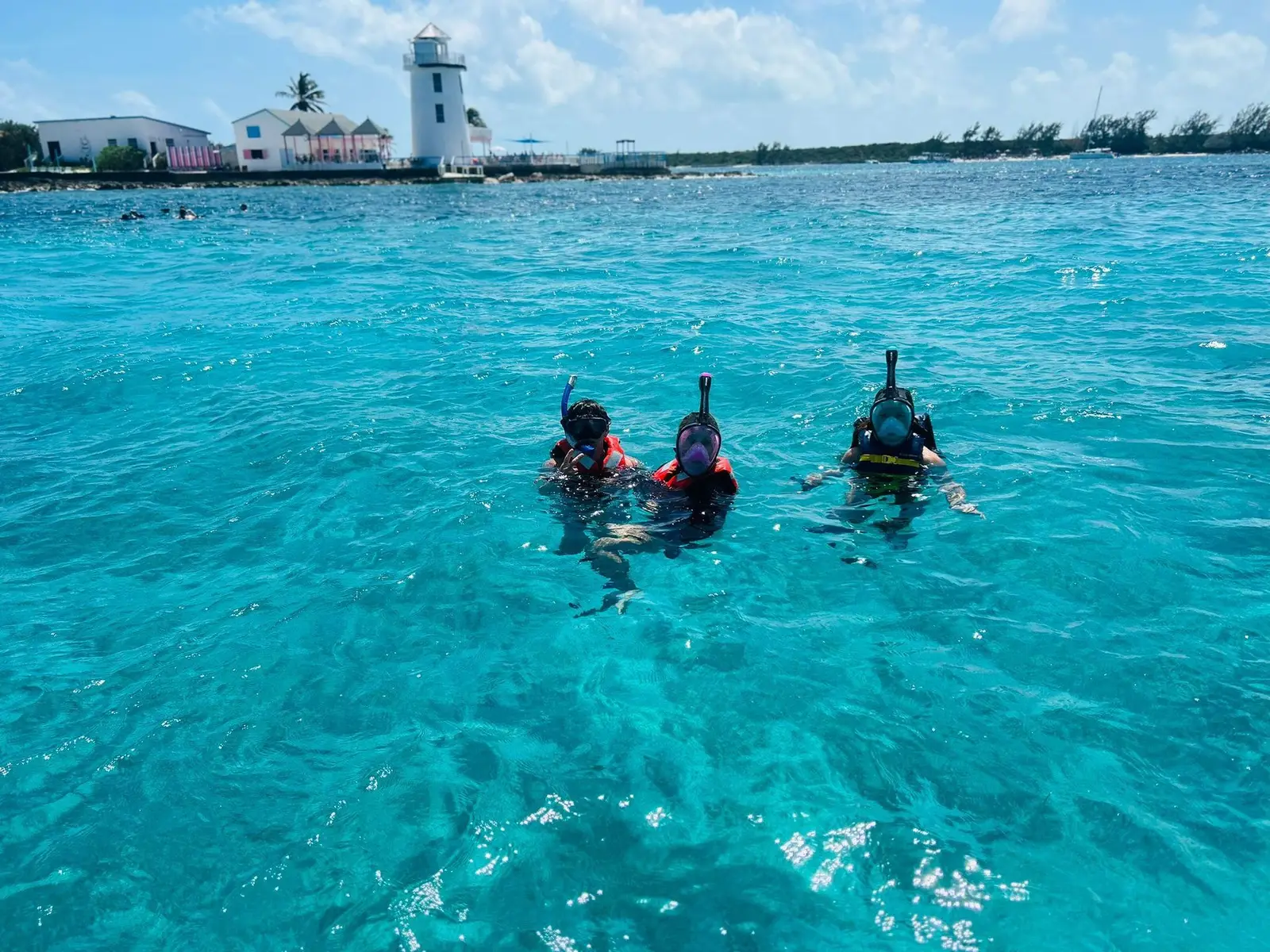 Private all inclusive boat tour in Nassau